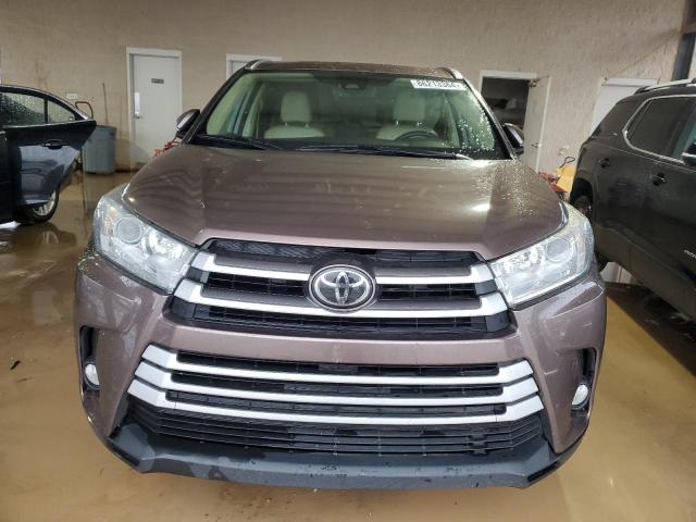 Zdjęcie 5 z aukcji – 2018 TOYOTA HIGHLANDER z VIN 5TDKZRFH9JS240050