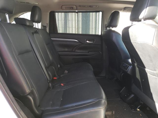 Photo 11 from auction – 2017 TOYOTA HIGHLANDER with VIN 5TDDZRFH3HS426993