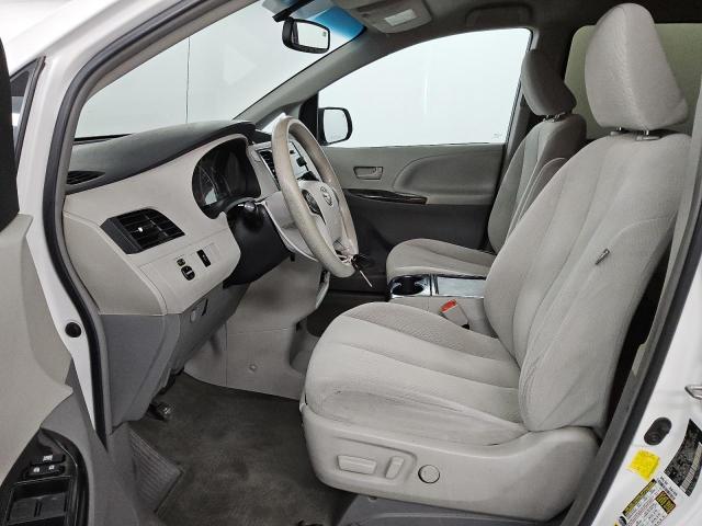 Photo 7 from auction – 2012 TOYOTA SIENNA LE with VIN 5TDKK3DC9CS179794