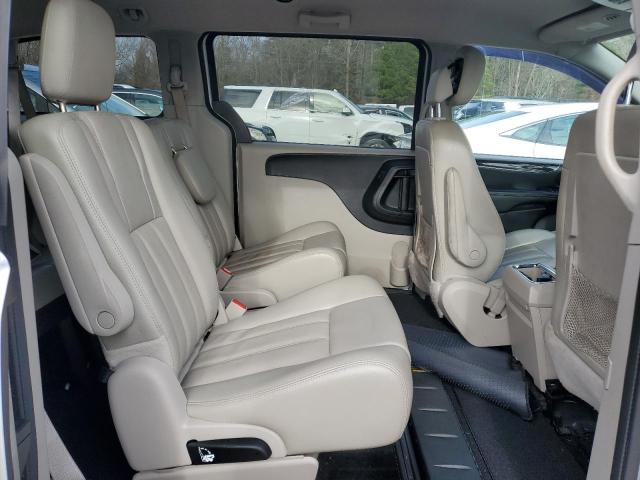 Photo 11 from auction – 2012 CHRYSLER TOWN & COU with VIN 2C4RC1BGXCR340619