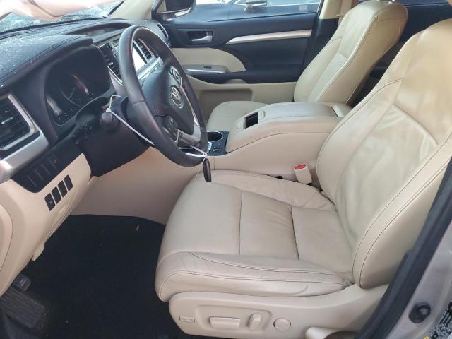 Photo 7 from auction – 2016 TOYOTA HIGHLANDER with VIN 5TDJKRFH9GS295882