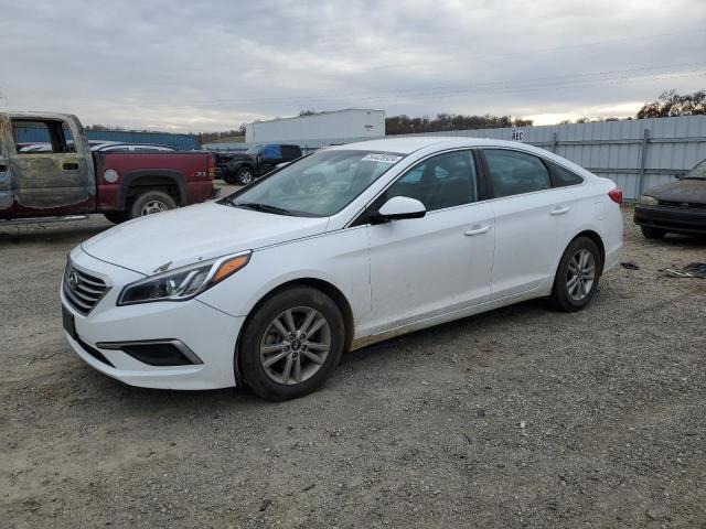 HYUNDAI SONATA SE 2017 with VIN 5NPE24AF5HH570469 - Photo from auction