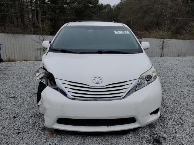 Photo 5 from auction – 2017 TOYOTA SIENNA LE with VIN 5TDKZ3DC7HS784125