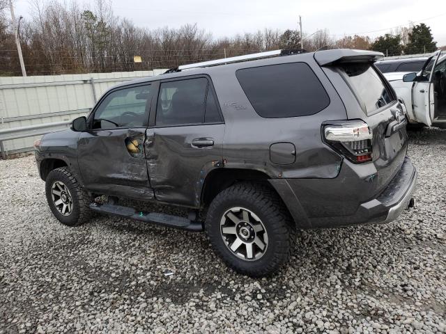 Photo 2 from auction – 2018 TOYOTA 4RUNNER SR with VIN JTEBU5JR9J5590268