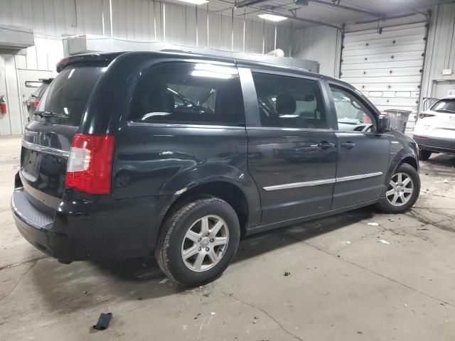 Photo 3 from auction – 2013 CHRYSLER TOWN & COU with VIN 2C4RC1BG1DR529077