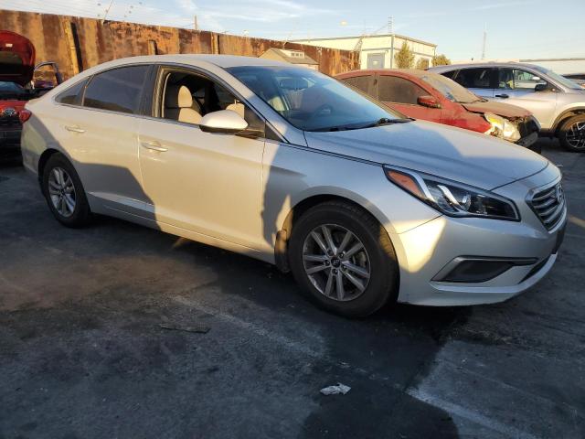 Photo 4 from auction – 2016 HYUNDAI SONATA SE with VIN 5NPE24AF3GH369958