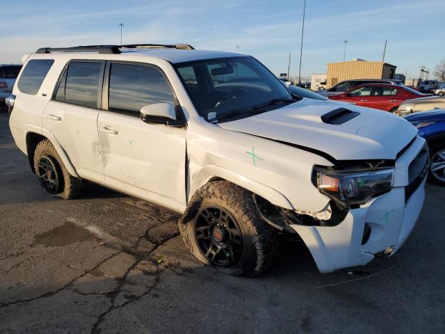 Photo 4 from auction – 2016 TOYOTA 4RUNNER SR with VIN JTEBU5JR9G5363249