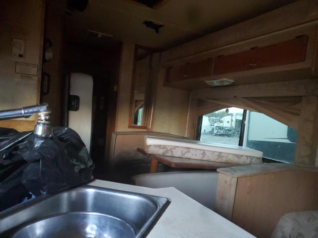 Photo 6 from auction – 2002 FORV MOTORHOME with VIN 1FCNF53S520A03283