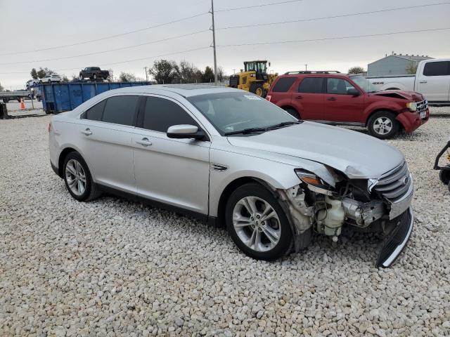 Photo 4 from auction – 2015 FORD TAURUS SEL with VIN 1FAHP2E83FG159027