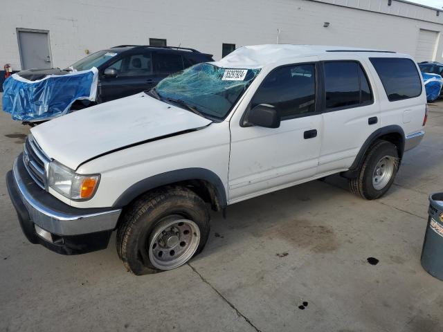 TOYOTA 4RUNNER 2000 with VIN JT3GM84R3Y0056086 - Photo from auction