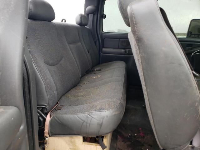 Фото 10 с аукциона – 2004 CHEVROLET SILVERADO с VIN 2GCEK19V741108694