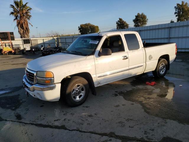 GMC NEW SIERRA 2003 with VIN 2GTEC19V931114654 - Photo from auction