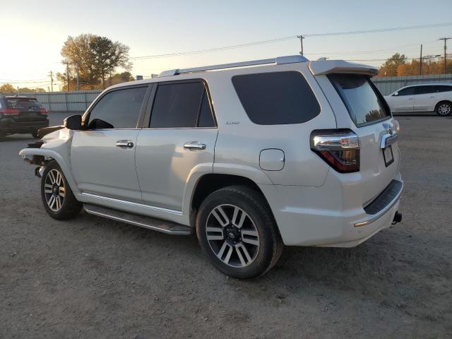 Photo 2 from auction – 2019 TOYOTA 4RUNNER SR with VIN JTEZU5JR3K5200104