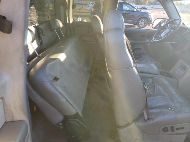 Photo 10 from auction – 2001 CHEVROLET SILVERADO with VIN 2GCEC19T211135602
