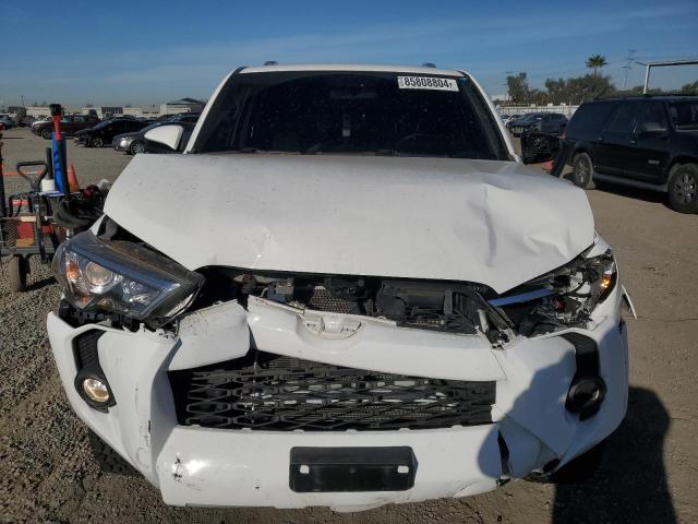 Photo 5 from auction – 2016 TOYOTA 4RUNNER with VIN JTEZU5JR9G5140451