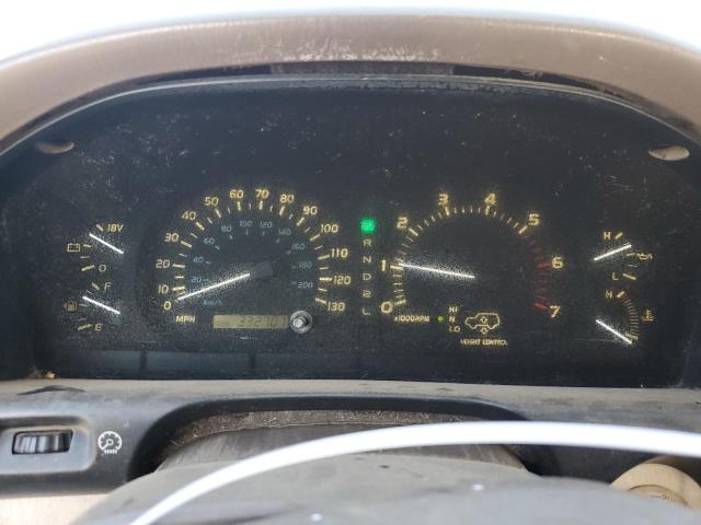 Photo 9 from auction – 2001 LEXUS LX 470 with VIN JTJHT00W313509575