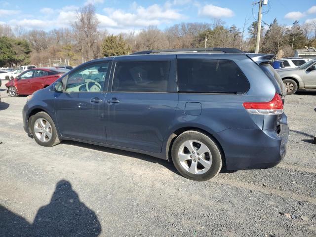 Photo 2 from auction – 2013 TOYOTA SIENNA LE with VIN 5TDKK3DC6DS342709