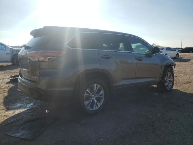 Foto 3 de la subasta – 2015 TOYOTA HIGHLANDER con VIN 5TDBKRFH6FS212444