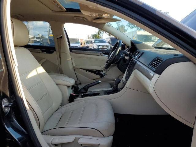 Photo 7 from auction – 2017 VOLKSWAGEN PASSAT SE with VIN 1VWBT7A3XHC045682