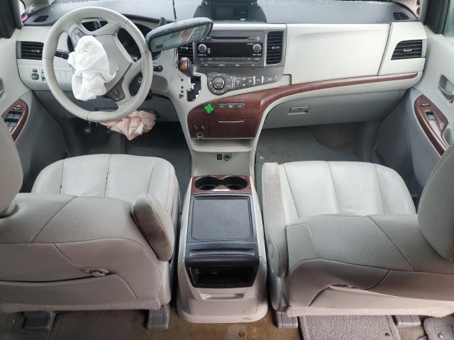 Photo 8 from auction – 2013 TOYOTA SIENNA XLE with VIN 5TDYK3DC8DS382140