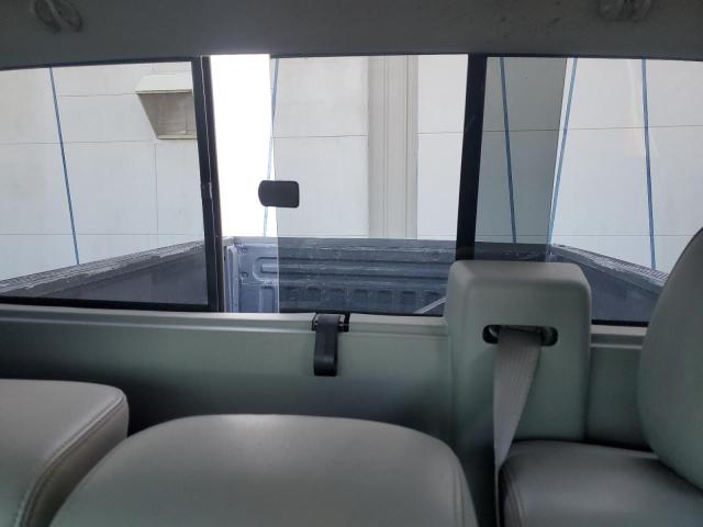 Photo 10 from auction – 2005 FORD F150 with VIN 1FTRF12285NA49533