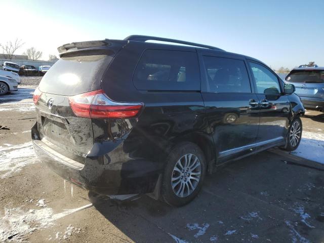 Photo 3 from auction – 2018 TOYOTA SIENNA XLE with VIN 5TDYZ3DC5JS953476