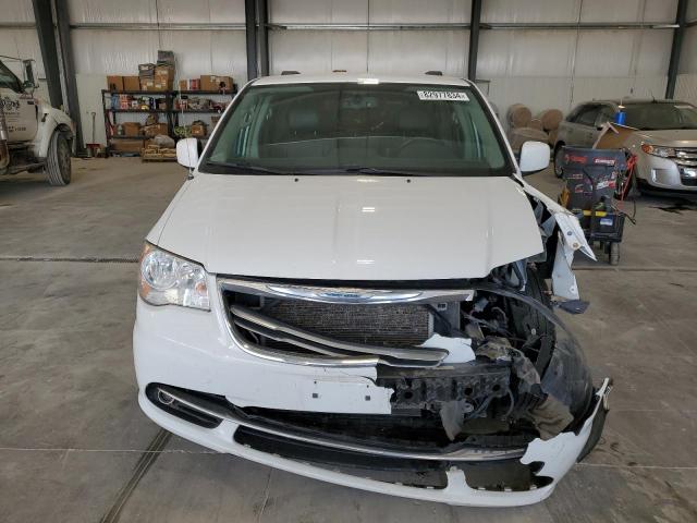 Photo 5 from auction – 2015 CHRYSLER TOWN & COU with VIN 2C4RC1BG3FR663138