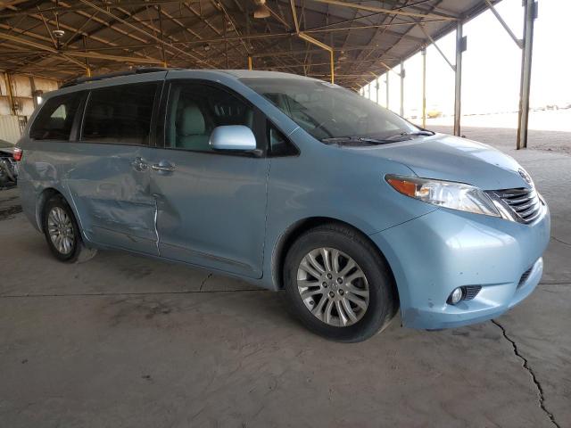 Photo 4 from auction – 2017 TOYOTA SIENNA XLE with VIN 5TDYZ3DC7HS776438