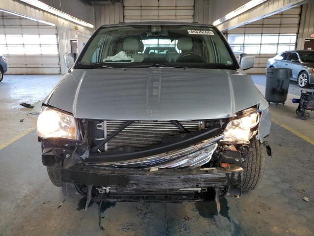 Photo 5 from auction – 2013 CHRYSLER TOWN & COU with VIN 2C4RC1BG2DR510988