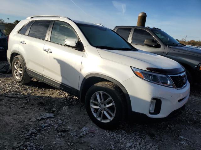 Photo 4 from auction – 2015 KIA SORENTO LX with VIN 5XYKT3A67FG553834