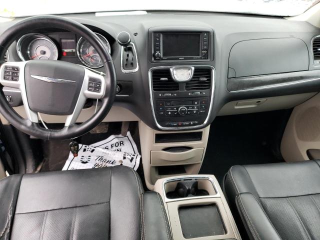 Photo 8 from auction – 2016 CHRYSLER TOWN & COU with VIN 2C4RC1CG2GR304475