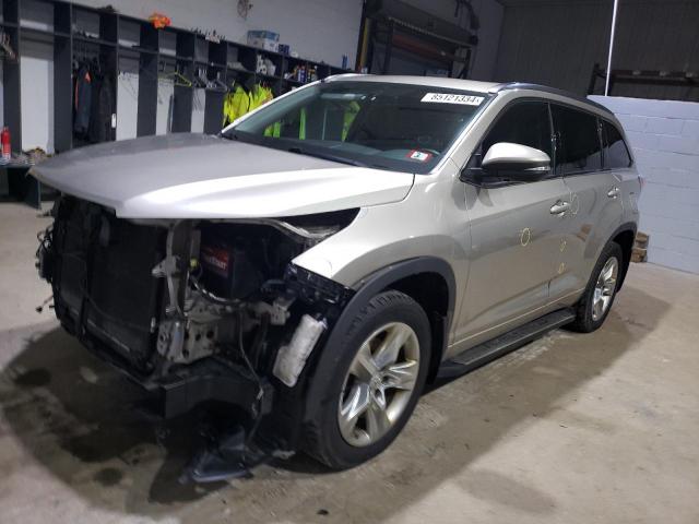 TOYOTA HIGHLANDER 2015 with VIN 5TDDKRFH0FS181796 - Photo from auction