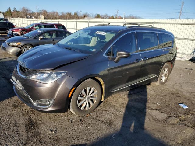 CHRYSLER PACIFICA T 2017 with VIN 2C4RC1BG1HR532681 - Photo from auction