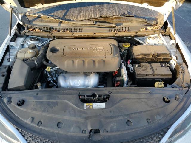 Photo 11 from auction – 2016 CHRYSLER 200 C with VIN 1C3CCCCB2GN109435