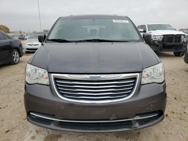 Photo 5 from auction – 2016 CHRYSLER TOWN & COU with VIN 2C4RC1BG0GR105412