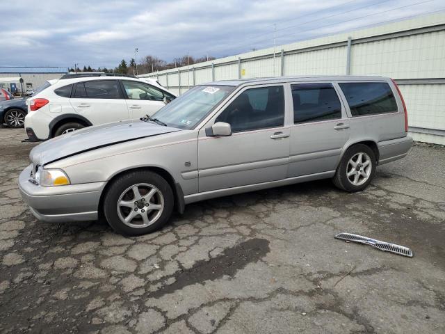 VOLVO V70 1999 with VIN YV1LW55A2X2607794 - Photo from auction