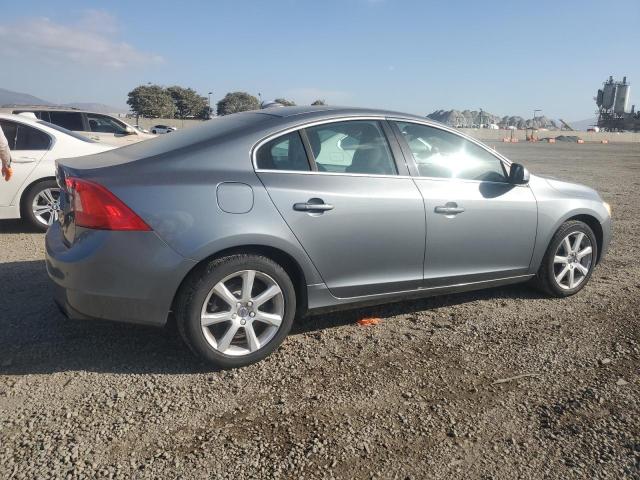 Photo 3 from auction – 2016 VOLVO S60 PREMIE with VIN YV126MFK8G2409931