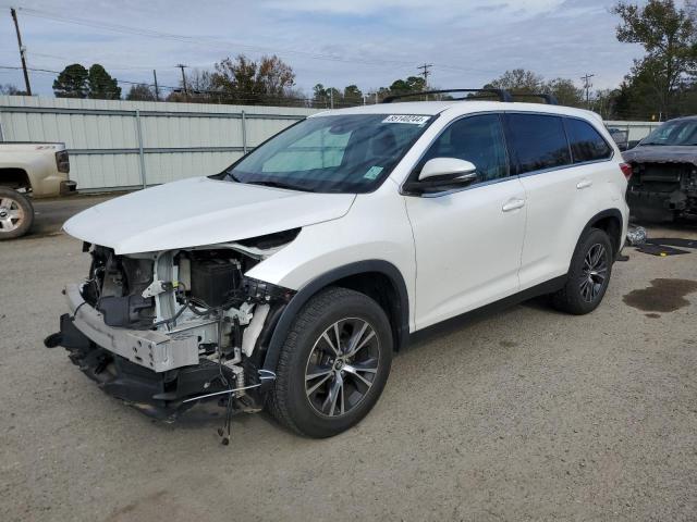 TOYOTA HIGHLANDER 2019 with VIN 5TDZZRFH4KS330822 - Photo from auction