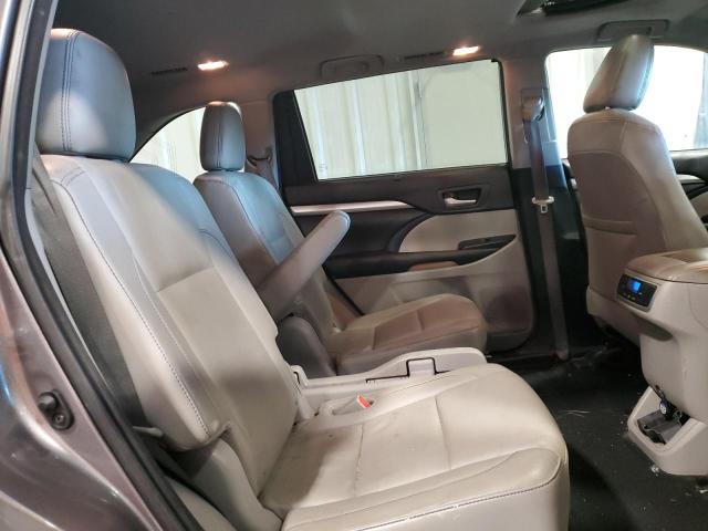 Photo 11 from auction – 2016 TOYOTA HIGHLANDER with VIN 5TDKKRFH2GS500835