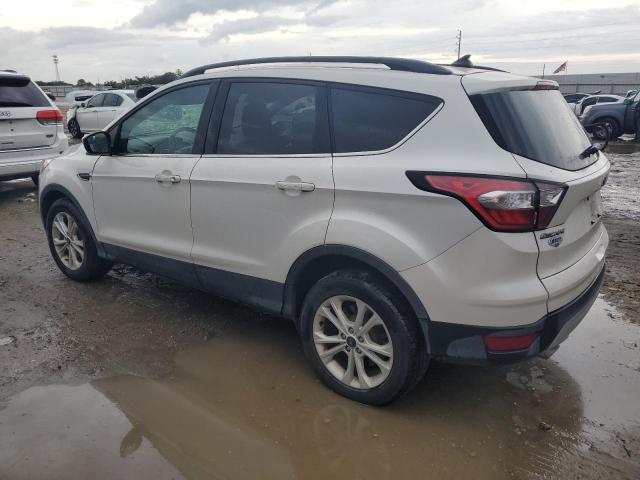 Photo 2 from auction – 2018 FORD ESCAPE SE with VIN 1FMCU0GD5JUB35801