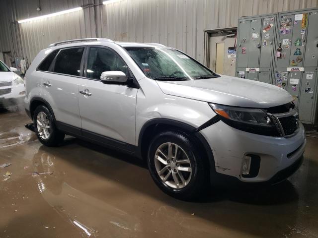 Photo 4 from auction – 2015 KIA SORENTO LX with VIN 5XYKT3A69FG587161