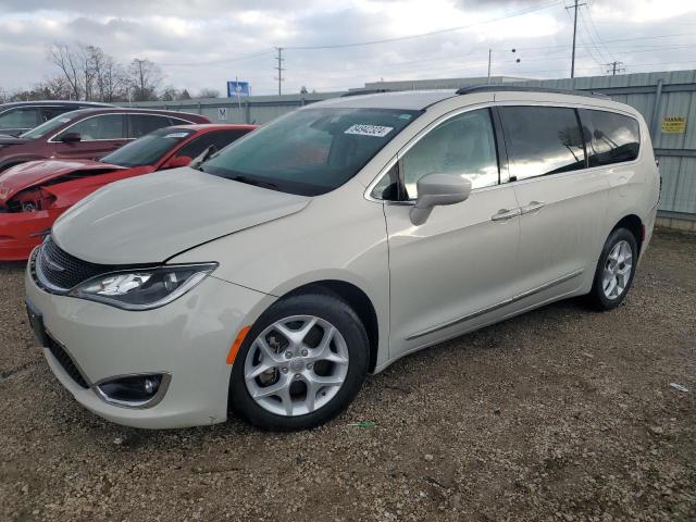 CHRYSLER PACIFICA T 2017 with VIN 2C4RC1BG4HR553590 - Photo from auction