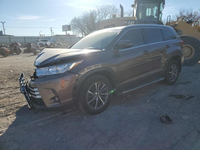 TOYOTA HIGHLANDER 2017 with VIN 5TDJZRFH0HS439705 - Photo from auction