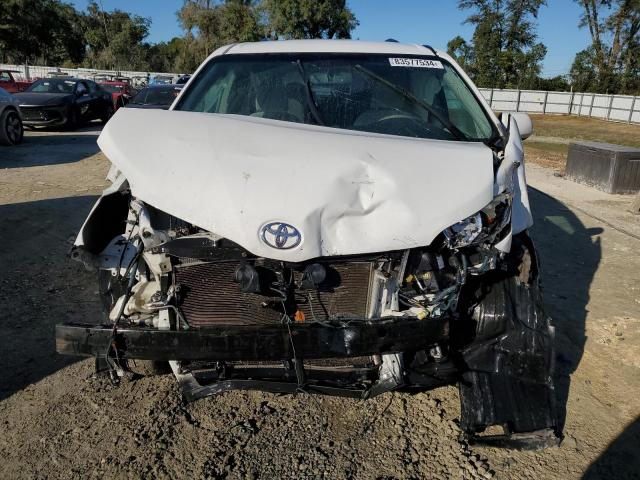 Photo 5 from auction – 2011 TOYOTA SIENNA LE with VIN 5TDKK3DC9BS090340
