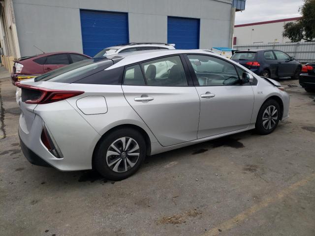 Photo 3 from auction – 2017 TOYOTA PRIUS PRIM with VIN JTDKARFP2H3041318