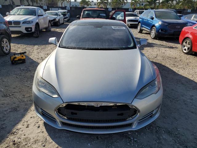 Photo 5 from auction – 2013 TESLA MODEL S with VIN 5YJSA1CG6DFP13934