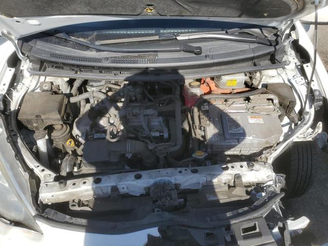 Photo 11 from auction – 2014 TOYOTA PRIUS C with VIN JTDKDTB35E1060329