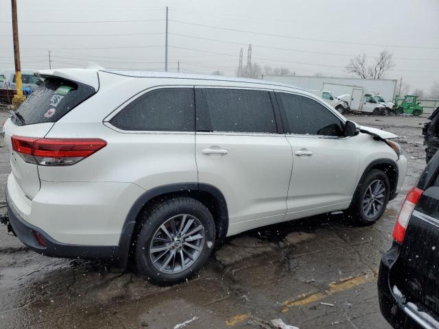 Photo 3 from auction – 2018 TOYOTA HIGHLANDER with VIN 5TDJZRFH3JS523667