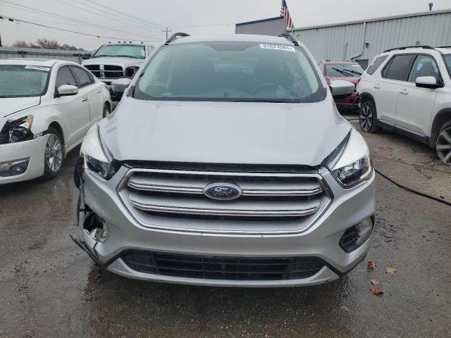 Photo 5 from auction – 2018 FORD ESCAPE SE with VIN 1FMCU0GD1JUD00100