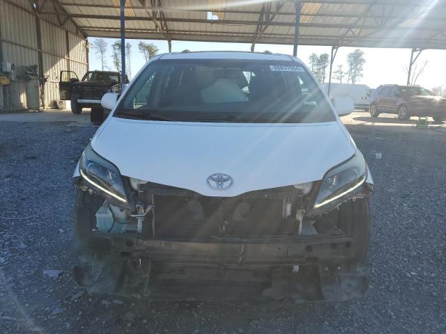 Photo 5 from auction – 2017 TOYOTA SIENNA SE with VIN 5TDXZ3DC4HS771760